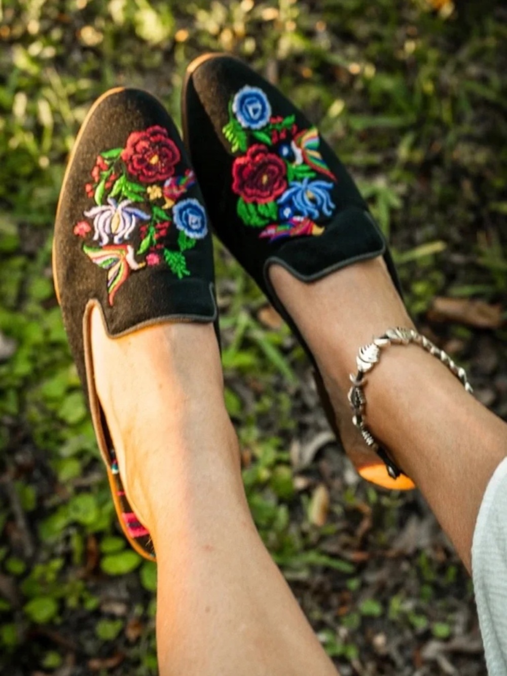 Inkkas NWOT Frida Slide Mules Velvet Floral Embroidered Boho Clogs Women's 9